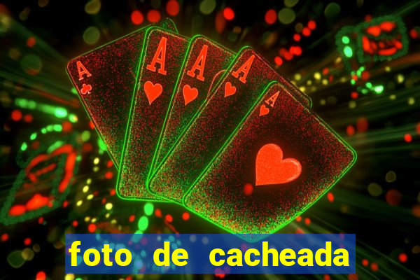 foto de cacheada no espelho