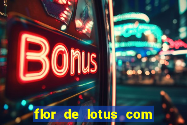flor de lotus com lua tatuagem